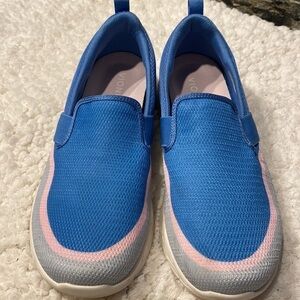 Womens Vionic slip on casual sneaker/shoe size 12